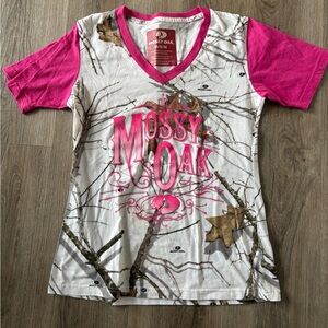 Mossy Oak y2k v-neck pink camo cotton tee size medium